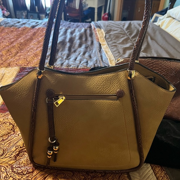 NEW LEATHER AMERI MODE HANDBAG - Picture 3 of 3